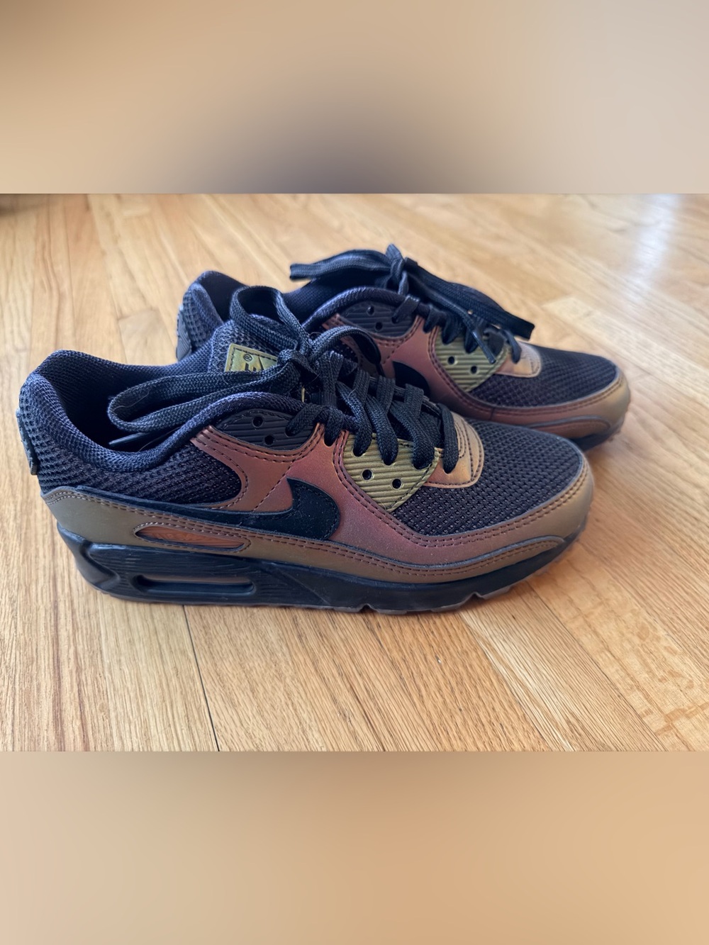Nike Air Max 90 'Black Metallic Copper' (AKA
'Scarab') Women’s 7.5 Mens 6 - Picture 4 of 11